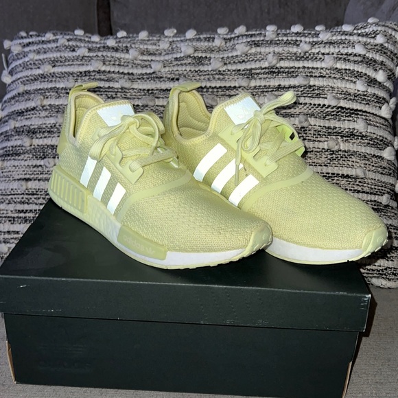 USED | ADIDAS NMD Women’s Sz 9 - Picture 2 of 5